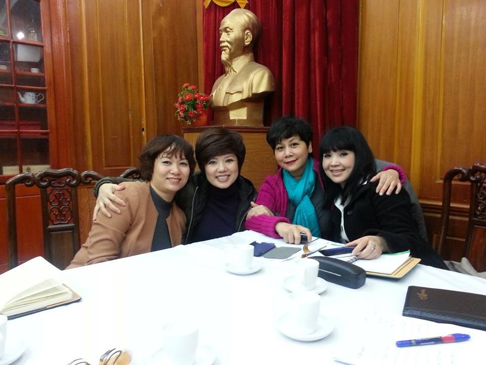 Bảo Thanh bần thần thốt lên 'Mẹ ơi', Hồng Đăng đau buồn khi nghe NSND Minh Hằng báo tin dữ 3 Bảo Thanh bần thần thốt lên 'Mẹ ơi', Hồng Đăng đau buồn khi nghe NSND Minh Hằng báo tin dữ 3