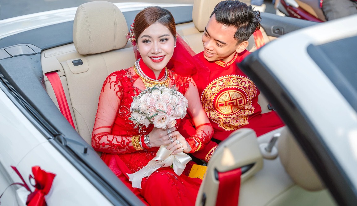 Gia thế khủng của cô dâu chú rể trong đám cưới ở An Giang, hé lộ giá trị thực của phần hồi môn 8 Gia thế khủng của cô dâu chú rể trong đám cưới ở An Giang, hé lộ giá trị thực của phần hồi môn 8