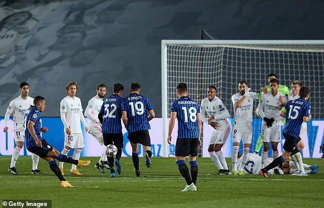 Man City hướng tới cú ăn 4 vĩ đại, Real lọt vào tứ kết Champions League sau 2 năm 3 Man City hướng tới cú ăn 4 vĩ đại, Real lọt vào tứ kết Champions League sau 2 năm 3