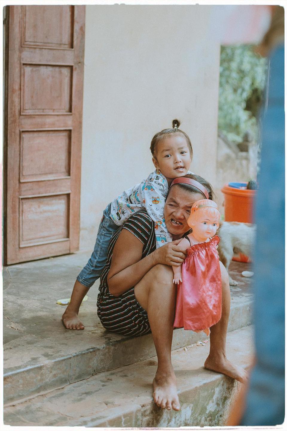 Cảm động câu chuyện người mẹ đầu óc không bình thường, phải nuôi con một mình 9 Cảm động câu chuyện người mẹ đầu óc không bình thường, phải nuôi con một mình 9