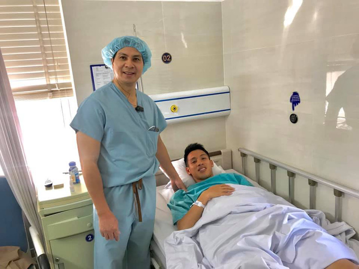 Bác sĩ cập nhật tình hình chấn thương của Đỗ Hùng Dũng sau ca phẫu thuật 3 Bác sĩ cập nhật tình hình chấn thương của Đỗ Hùng Dũng sau ca phẫu thuật 3