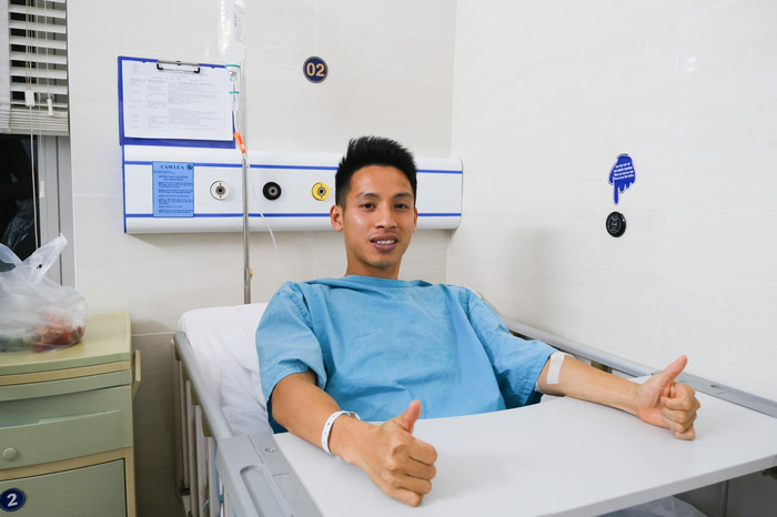 Bác sĩ cập nhật tình hình chấn thương của Đỗ Hùng Dũng sau ca phẫu thuật 1 Bác sĩ cập nhật tình hình chấn thương của Đỗ Hùng Dũng sau ca phẫu thuật 1