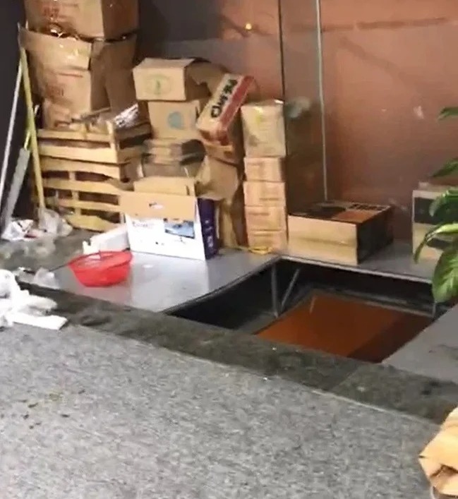 Tình hình sức khỏe hai nạn nhân trong vụ thủng trần nhà tại chung cư ở Hà Nội 1 Tình hình sức khỏe hai nạn nhân trong vụ thủng trần nhà tại chung cư ở Hà Nội 1