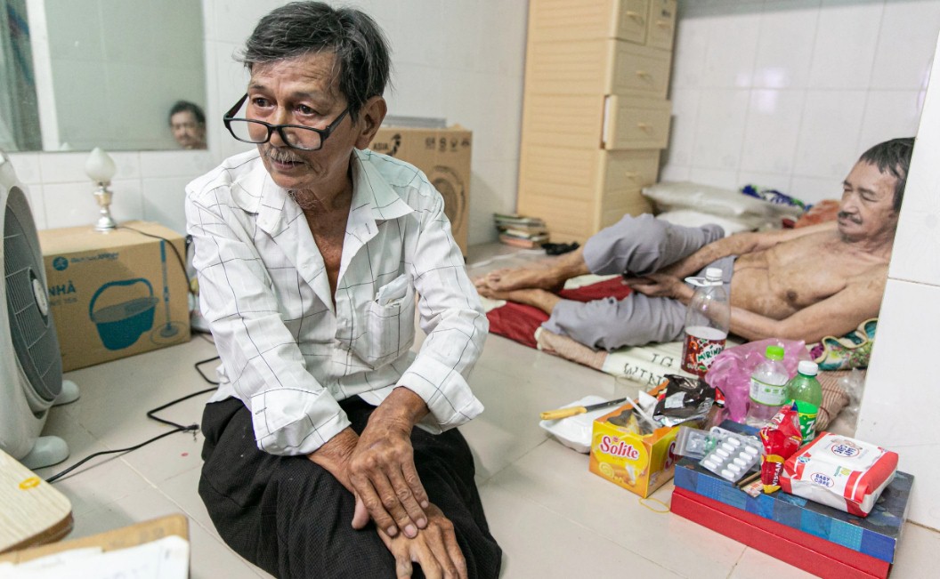 Tình bạn diệu kỳ phiên bản đời thực: Cụ ông già yếu vẫn đi lao động để nuôi bạn thân 50 năm ở Sài Gòn 1