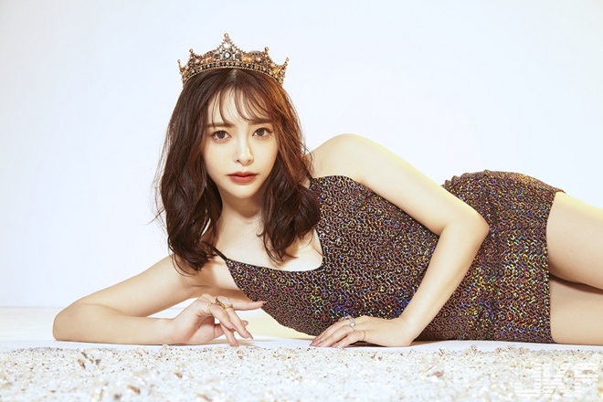 Được hỏi sự khác nhau khi 'đụng chạm' với bạn trai và bạn diễn, idol Nhật Bản có câu trả lời ngỡ ngàng 1 Được hỏi sự khác nhau khi 'đụng chạm' với bạn trai và bạn diễn, idol Nhật Bản có câu trả lời ngỡ ngàng 1