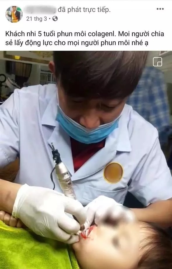 Bé gái 5 tuổi xăm môi khiến dân mạng bức xúc, thẩm mỹ viện nói thẳng ai chửi tự gánh khẩu nghiệp 2 Bé gái 5 tuổi xăm môi khiến dân mạng bức xúc, thẩm mỹ viện nói thẳng ai chửi tự gánh khẩu nghiệp 2