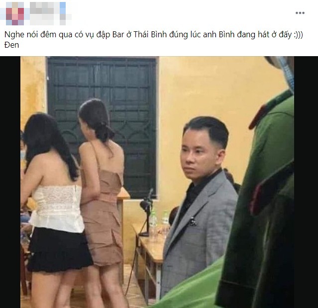 Xôn xao hình ảnh nam ca sĩ Lê Bảo Bình có mặt tại trụ sở công an sau khi biểu diễn tại quán bar 2 Xôn xao hình ảnh nam ca sĩ Lê Bảo Bình có mặt tại trụ sở công an sau khi biểu diễn tại quán bar 2
