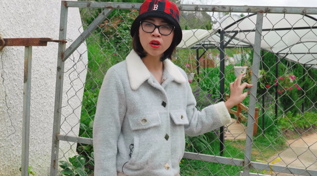 Thơ Nguyễn rục rịch trở lại Youtube sau loạt lùm xùm về búp bê 2 Thơ Nguyễn rục rịch trở lại Youtube sau loạt lùm xùm về búp bê 2