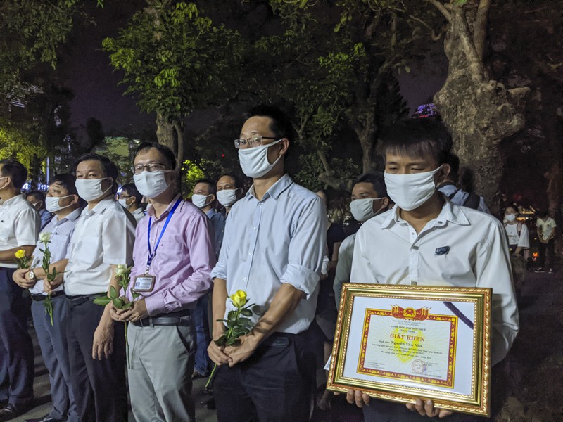 Chủ tịch nước truy tặng Huân chương dũng cảm cho nam sinh quên mình cứu bạn khi tắm biển 4 Chủ tịch nước truy tặng Huân chương dũng cảm cho nam sinh quên mình cứu bạn khi tắm biển 4