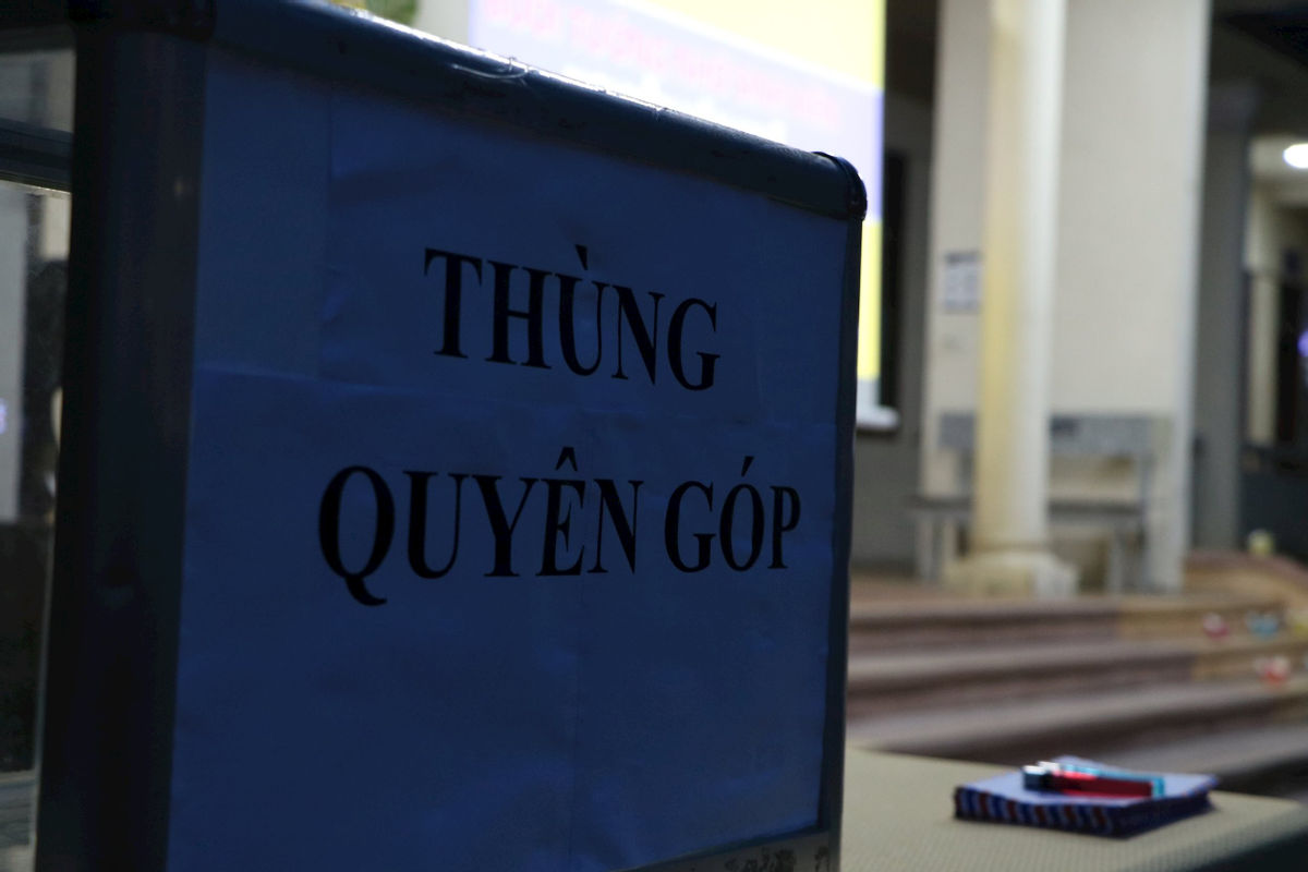 Bạn bè, thầy cô rơi nước mắt tưởng nhớ đến nam sinh Nguyễn Văn Nhã 6 Bạn bè, thầy cô rơi nước mắt tưởng nhớ đến nam sinh Nguyễn Văn Nhã 6