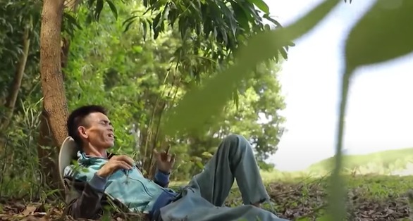 Chàng trai chăn bò Soytiet tự hào khoe bạn gái, gia thế khiến tất cả bất ngờ 1 Chàng trai chăn bò Soytiet tự hào khoe bạn gái, gia thế khiến tất cả bất ngờ 1