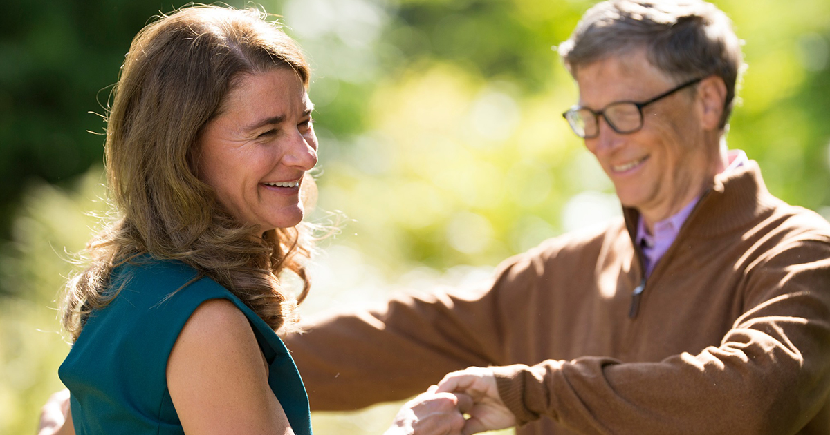 Cũng rửa bát suốt 20 năm, cặp đôi nhận cái kết viên mãn hơn cả tỷ phú Bill Gates 1 Cũng rửa bát suốt 20 năm, cặp đôi nhận cái kết viên mãn hơn cả tỷ phú Bill Gates 1