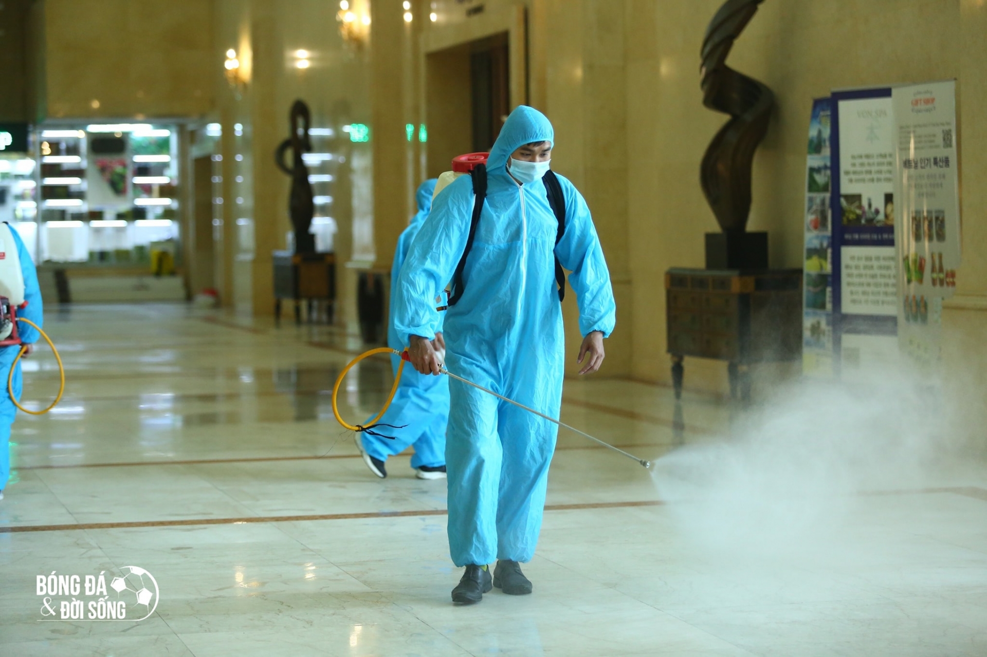 ĐT Việt Nam hội quân sớm, nhiều cầu thủ lỡ hẹn vì phải đi cách ly 1 ĐT Việt Nam hội quân sớm, nhiều cầu thủ lỡ hẹn vì phải đi cách ly 1