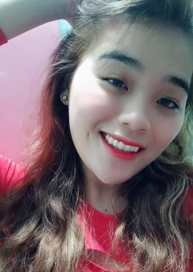 'Thánh sún' được Ngô Kiến Huy nâng đỡ khoe ảnh đính hôn, nhan sắc cô dâu gây chú ý 4 'Thánh sún' được Ngô Kiến Huy nâng đỡ khoe ảnh đính hôn, nhan sắc cô dâu gây chú ý 4