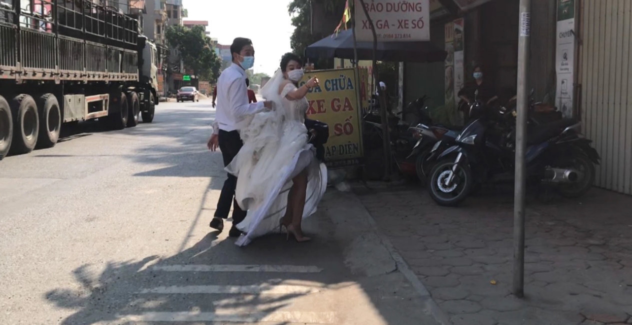 Chú rể Bắc Ninh quay xe đúng 'phút 89', ngậm ngùi về Hà Nội cùng cô dâu vì phải cách ly 3