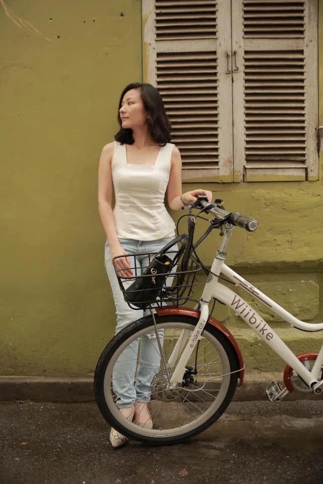 Nữ CEO xinh đẹp đến nhường nào để khiến Shark Phú chốt ngay 1,5 tỷ đầu tư, lại còn 'thả thính' ngay trên truyền hình? 8 Nữ CEO xinh đẹp đến nhường nào để khiến Shark Phú chốt ngay 1,5 tỷ đầu tư, lại còn 'thả thính' ngay trên truyền hình? 8