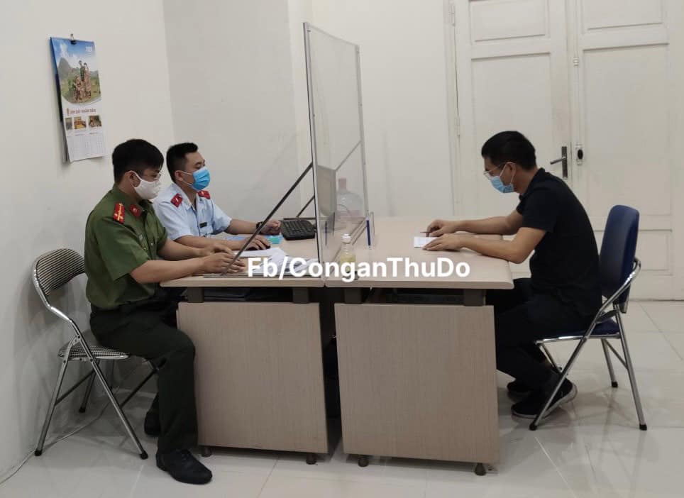 Youtuber Duy Nến bị xử phạt 12,5 triệu đồng vì tung tin 'Hà Nội bị phong tỏa' 1 Youtuber Duy Nến bị xử phạt 12,5 triệu đồng vì tung tin 'Hà Nội bị phong tỏa' 1