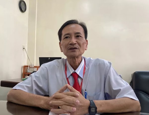 Nữ sinh 'khắc tên' lên người khiến nhà trường buộc cho thôi học: Mẹ nhận lỗi, ít quan tâm đến con 3 Nữ sinh 'khắc tên' lên người khiến nhà trường buộc cho thôi học: Mẹ nhận lỗi, ít quan tâm đến con 3