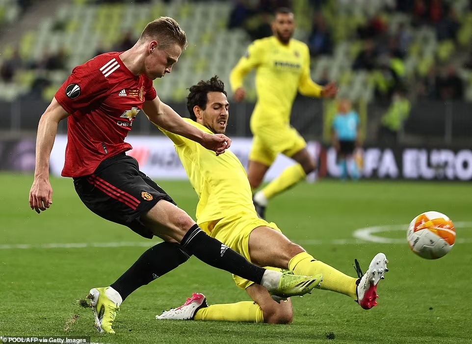 Sút trượt quả 11m định mệnh, De Gea khiến M.U kết thúc mùa giải tay trắng 1 Sút trượt quả 11m định mệnh, De Gea khiến M.U kết thúc mùa giải tay trắng 1