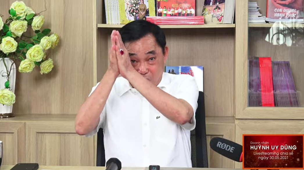Ông Dũng 'lò vôi' chỉ đích danh Hoài Linh trên livestream, nhắc về số tiền 14 tỷ đồng cứu trợ miền Trung 2 Ông Dũng 'lò vôi' chỉ đích danh Hoài Linh trên livestream, nhắc về số tiền 14 tỷ đồng cứu trợ miền Trung 2