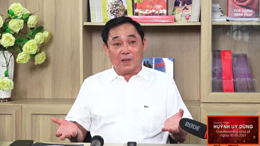 Ông Dũng 'lò vôi' chỉ đích danh Hoài Linh trên livestream, nhắc về số tiền 14 tỷ đồng cứu trợ miền Trung 1 Ông Dũng 'lò vôi' chỉ đích danh Hoài Linh trên livestream, nhắc về số tiền 14 tỷ đồng cứu trợ miền Trung 1