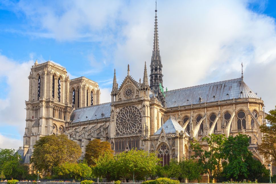 10 sự thật về Nhà thờ Đức Bà Paris 1