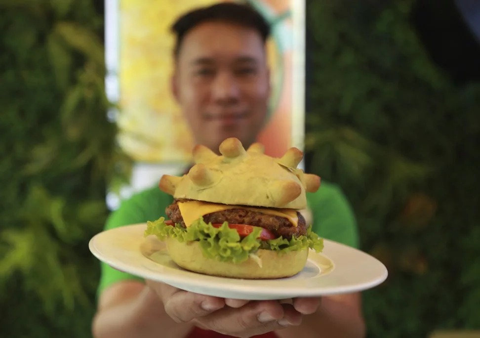 Nhà hàng Hà Nội bán burger corona truyền cảm hứng chống đại dịch 2