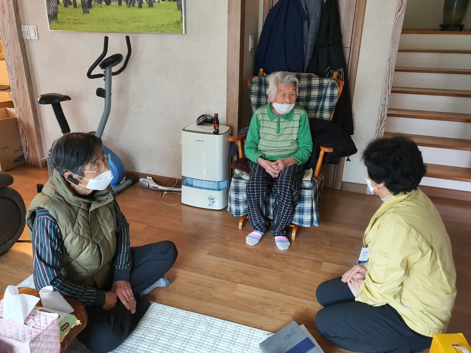 Bệnh nhân Covid-19 lớn tuổi nhất Hàn Quốc hồi phục sau 13 ngày  1
