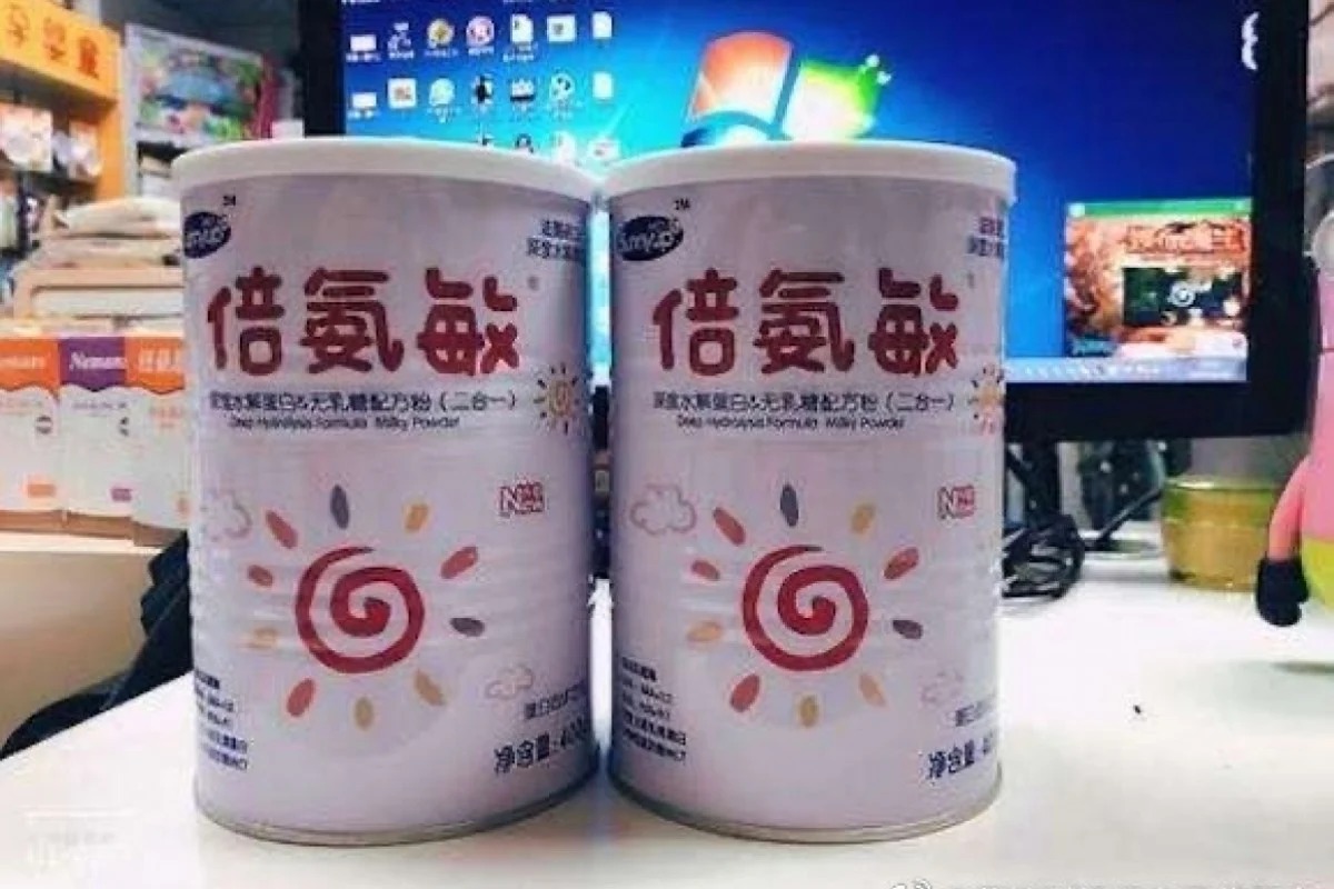 Trung Quốc điều tra sữa công thức nghi khiến trẻ sưng đầu, còi xương 1