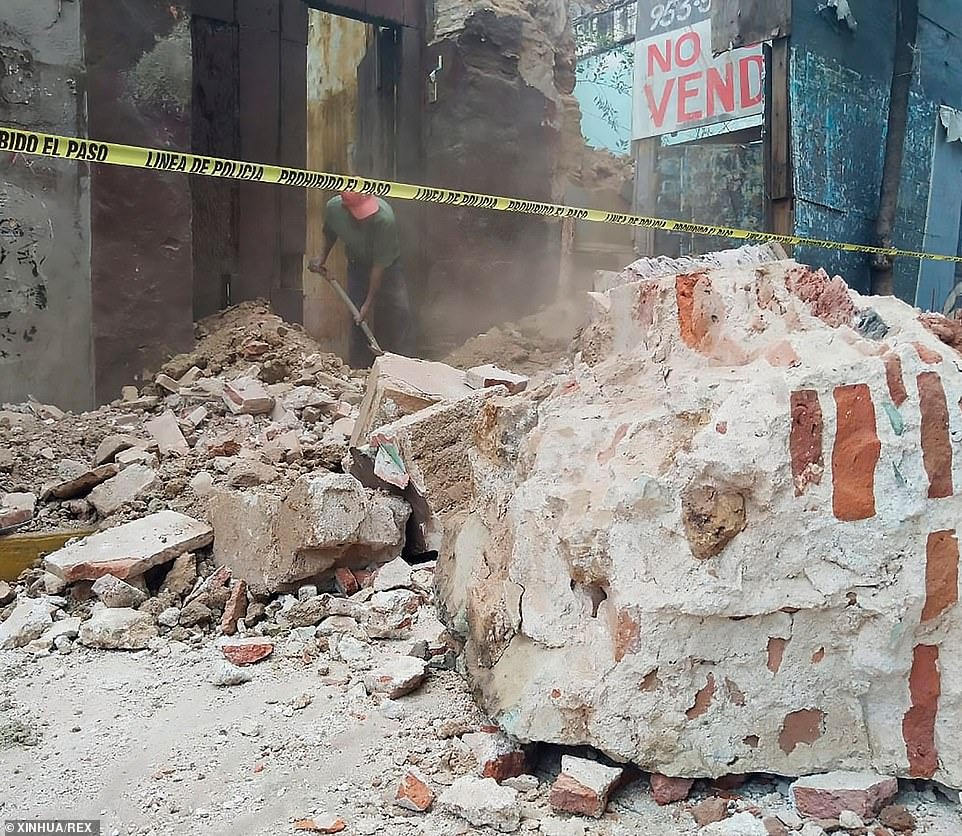 Hiện trường động đất kèm sóng thần rung chuyển miền nam Mexico 10