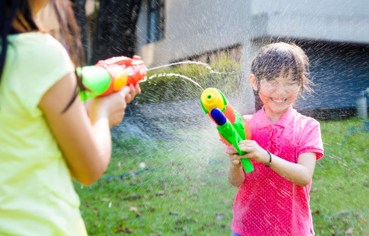 8 món đồ chơi quen thuộc nguy hiểm cho trẻ mà bố mẹ không ngờ đến 5 8 món đồ chơi quen thuộc nguy hiểm cho trẻ mà bố mẹ không ngờ đến 5