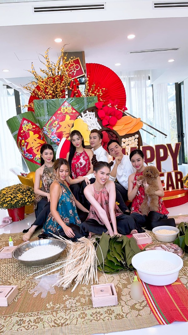 Tin giải trí hot nhất trưa 4/2: Lan Ngọc có hành động đặc biệt với Chi Dân, Fandom của Jack và Sơn Tùng khẩu chiến 4 Tin giải trí hot nhất trưa 4/2: Lan Ngọc có hành động đặc biệt với Chi Dân, Fandom của Jack và Sơn Tùng khẩu chiến 4