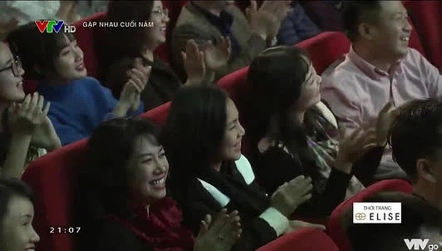 Táo Quân dù mặn hay nhạt, cameraman vẫn được khen nức nở vì trình 'lia' gái xinh 9 Táo Quân dù mặn hay nhạt, cameraman vẫn được khen nức nở vì trình 'lia' gái xinh 9