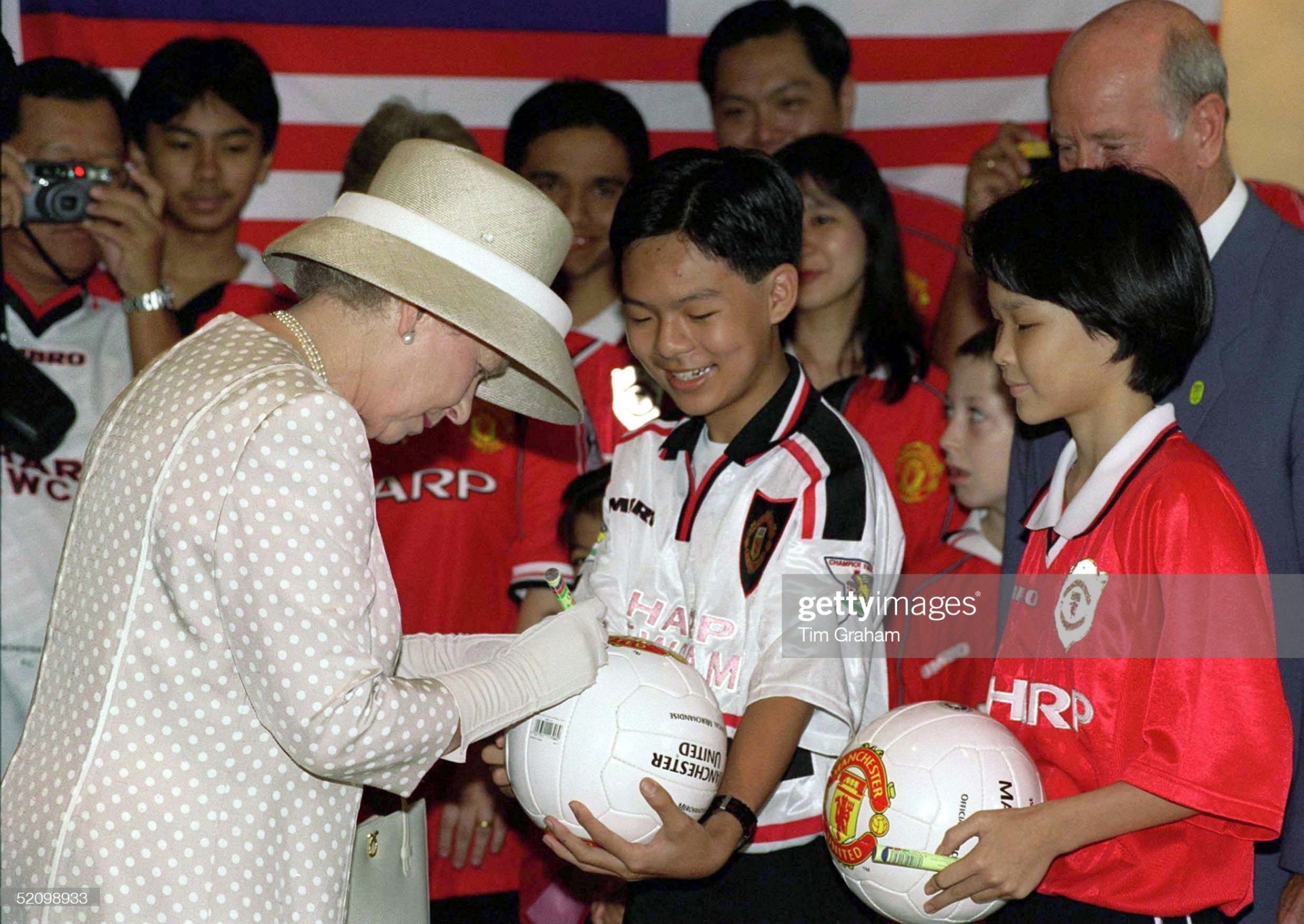 Những lần 'nổi loạn' của Nữ hoàng Elizabeth 3 Những lần 'nổi loạn' của Nữ hoàng Elizabeth 3