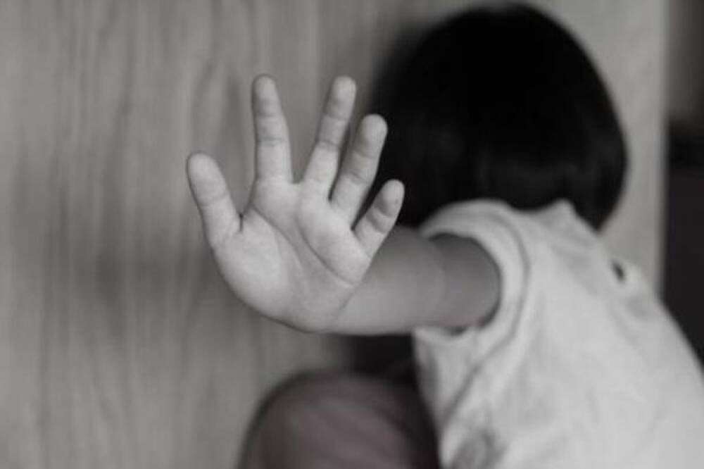 Điều tra vụ bé gái mang thai với người quản lý khóa tu mùa hè 1 Điều tra vụ bé gái mang thai với người quản lý khóa tu mùa hè 1