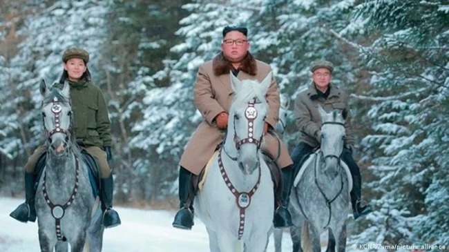 Tin tức thế giới 24h ngày 16/3: Nga tặng vắc xin Covid-19 cho Việt Nam, Em gái Kim Jong-un dằn mặt Mỹ 2 Tin tức thế giới 24h ngày 16/3: Nga tặng vắc xin Covid-19 cho Việt Nam, Em gái Kim Jong-un dằn mặt Mỹ 2