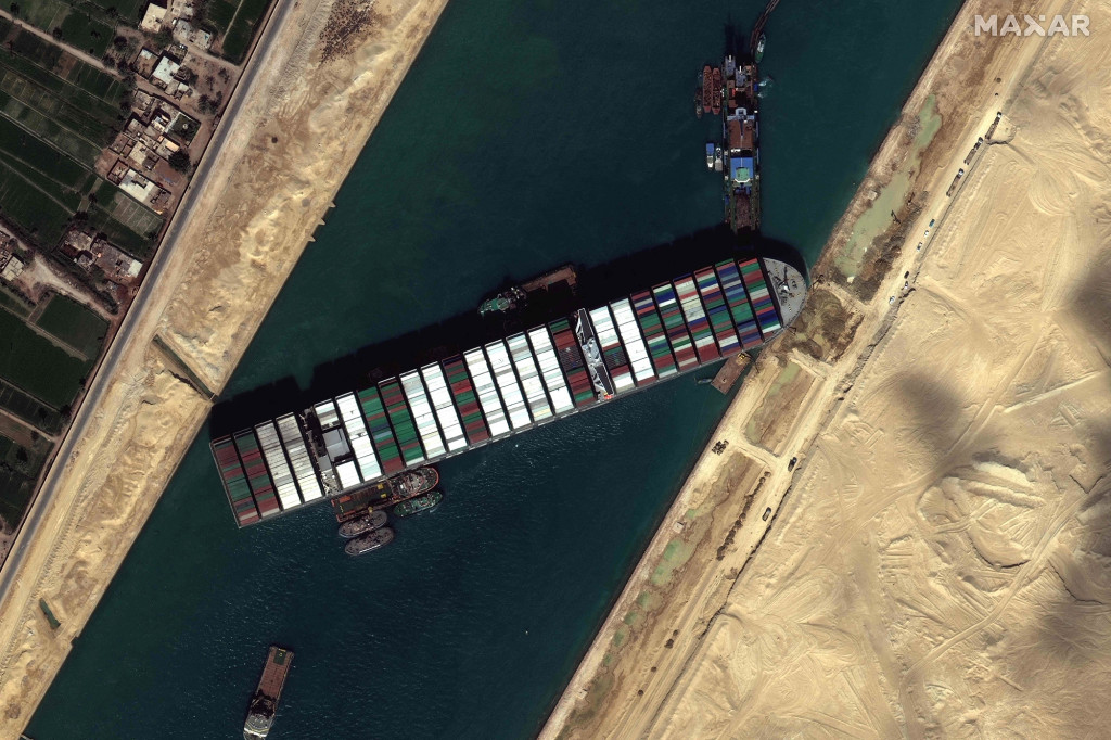 Vụ tắc kênh đào Suez có thể do lỗi của con người 1