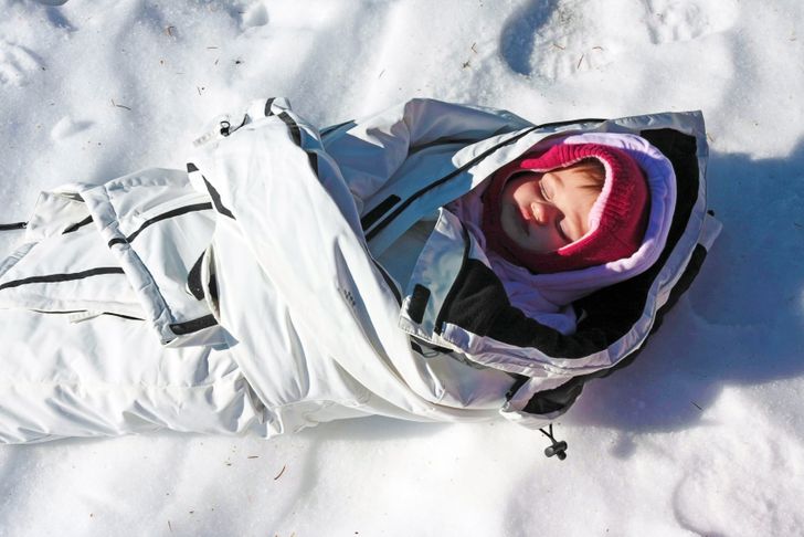 Để con ngủ ngoài trời giữa mùa đông, bố mẹ các nước xứ lạnh đưa ra lý do thuyết phục 5