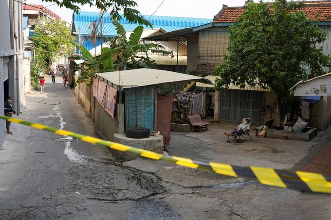 Toàn cảnh thế giới 24h ngày 22/4: Lào phong tỏa thủ đô, Tàu ngầm Indonesia chìm 2 Toàn cảnh thế giới 24h ngày 22/4: Lào phong tỏa thủ đô, Tàu ngầm Indonesia chìm 2