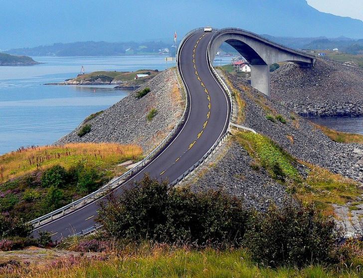 15 cung đường khiến tín đồ road trip lịm đi vì kinh ngạc 4 15 cung đường khiến tín đồ road trip lịm đi vì kinh ngạc 4