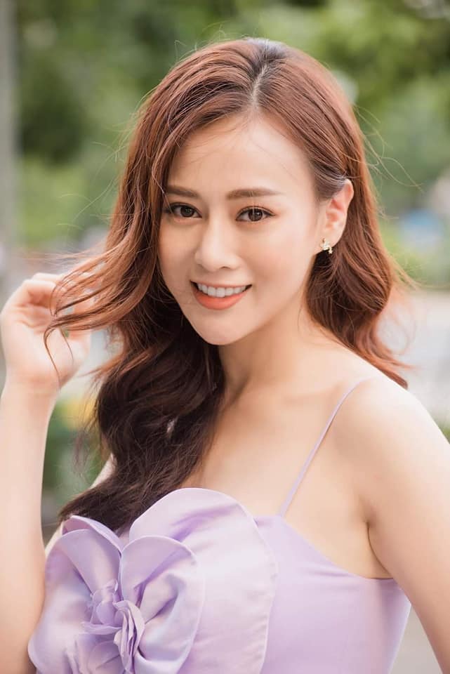 Nữ diễn viên sinh năm 1989 được khán giả đánh giá là ngoại hình đẹp, diễn xuất tốt, tuy nhiên phong độ lại lên xuống không đều. Cô gây ấn tượng nhất với vai diễn Quỳnh trong Quỳnh búp bê, Súa - Lặng yên dưới vực sâu...