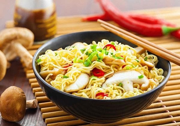 Giải đáp từ chuyên gia: Giảm cân có nên ăn mì gói không? 5 Giải đáp từ chuyên gia: Giảm cân có nên ăn mì gói không? 5