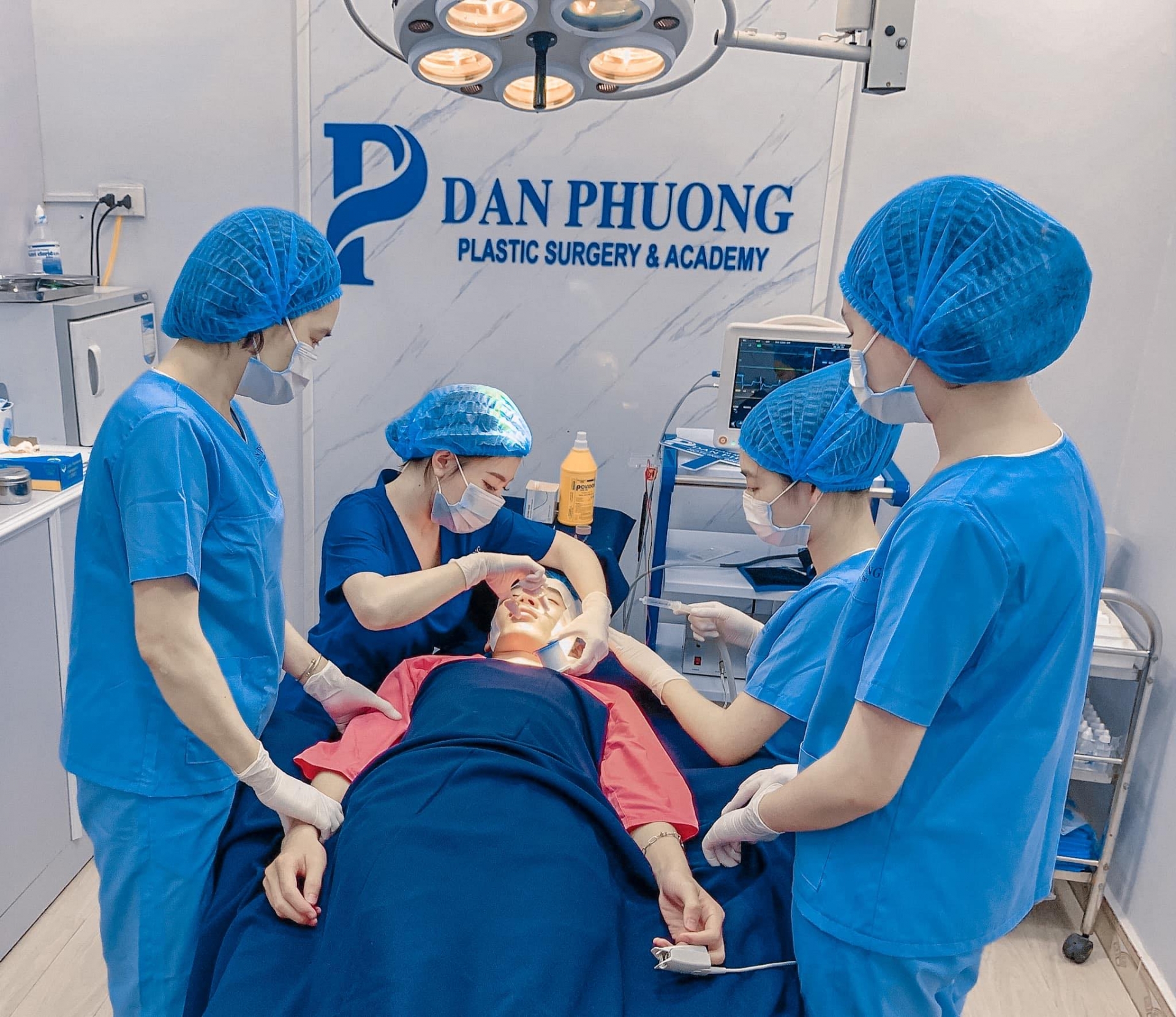 CEO 9x Đặng Đan Phương và cơ duyên thành công với nghề thẩm mỹ 4 CEO 9x Đặng Đan Phương và cơ duyên thành công với nghề thẩm mỹ 4