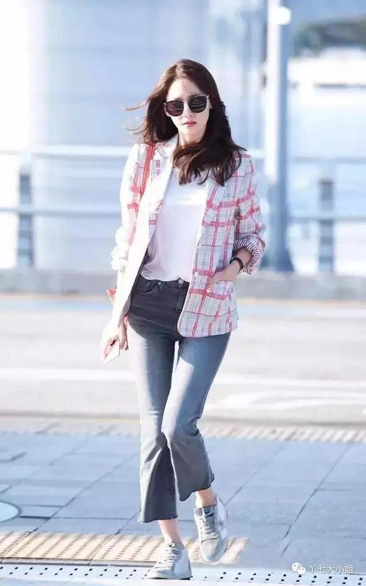 Học lỏm Yoona (SNSD) tips mix đồ công sở vừa trẻ trung, nổi bật, vừa thanh lịch 3 Học lỏm Yoona (SNSD) tips mix đồ công sở vừa trẻ trung, nổi bật, vừa thanh lịch 3