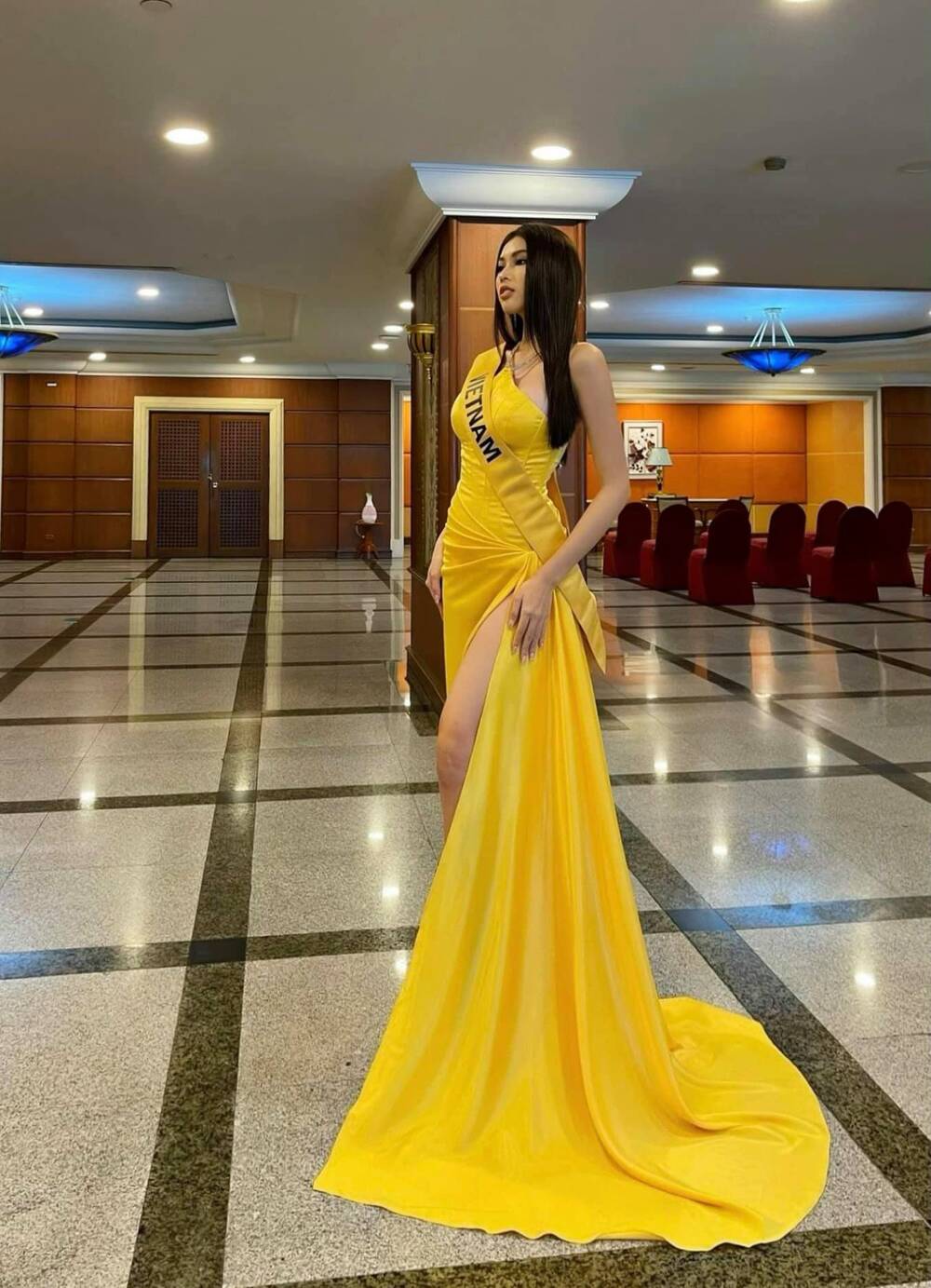 Diện áo yếm vàng rực, Ngọc Thảo khiến fan Miss Grand xuýt xoa bởi diện mạo xinh tựa 'thần tiên tỉ tỉ' 4 Diện áo yếm vàng rực, Ngọc Thảo khiến fan Miss Grand xuýt xoa bởi diện mạo xinh tựa 'thần tiên tỉ tỉ' 4