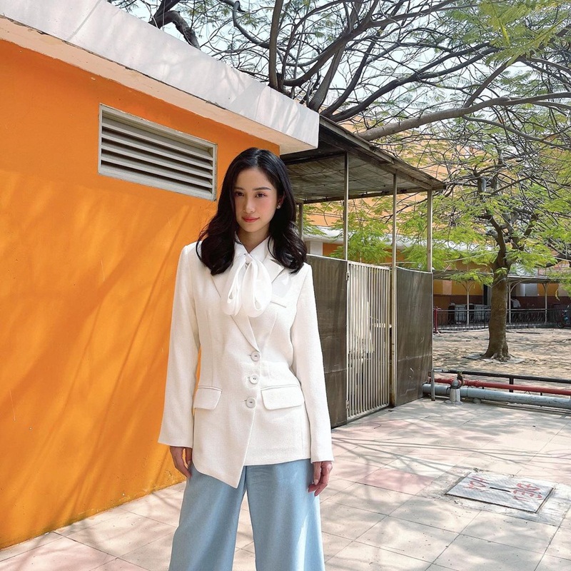 Style quần ống rộng tiếp tục chứng minh độ 'hot' khi được mỹ nhân Việt tích cực lăng xê 9 Style quần ống rộng tiếp tục chứng minh độ 'hot' khi được mỹ nhân Việt tích cực lăng xê 9
