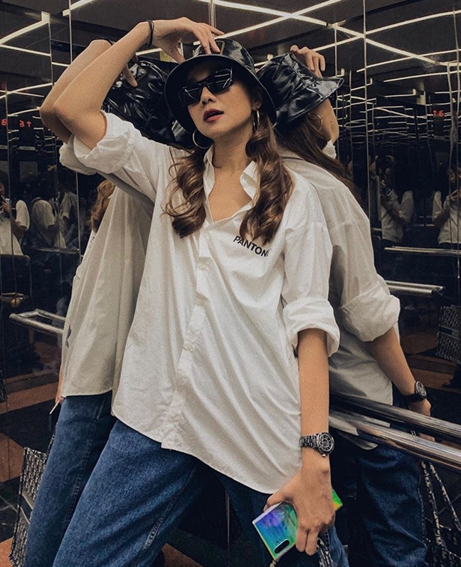 Gọi tên 5 món đồ mùa hè được các fashionista 'lăng xê' nhiều nhất 10 Gọi tên 5 món đồ mùa hè được các fashionista 'lăng xê' nhiều nhất 10