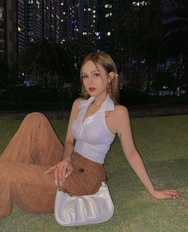 Châu Bùi, Khánh Linh, Lương Thùy Linh... diện áo hai dây xua tan cái nóng mùa hè 6 Châu Bùi, Khánh Linh, Lương Thùy Linh... diện áo hai dây xua tan cái nóng mùa hè 6