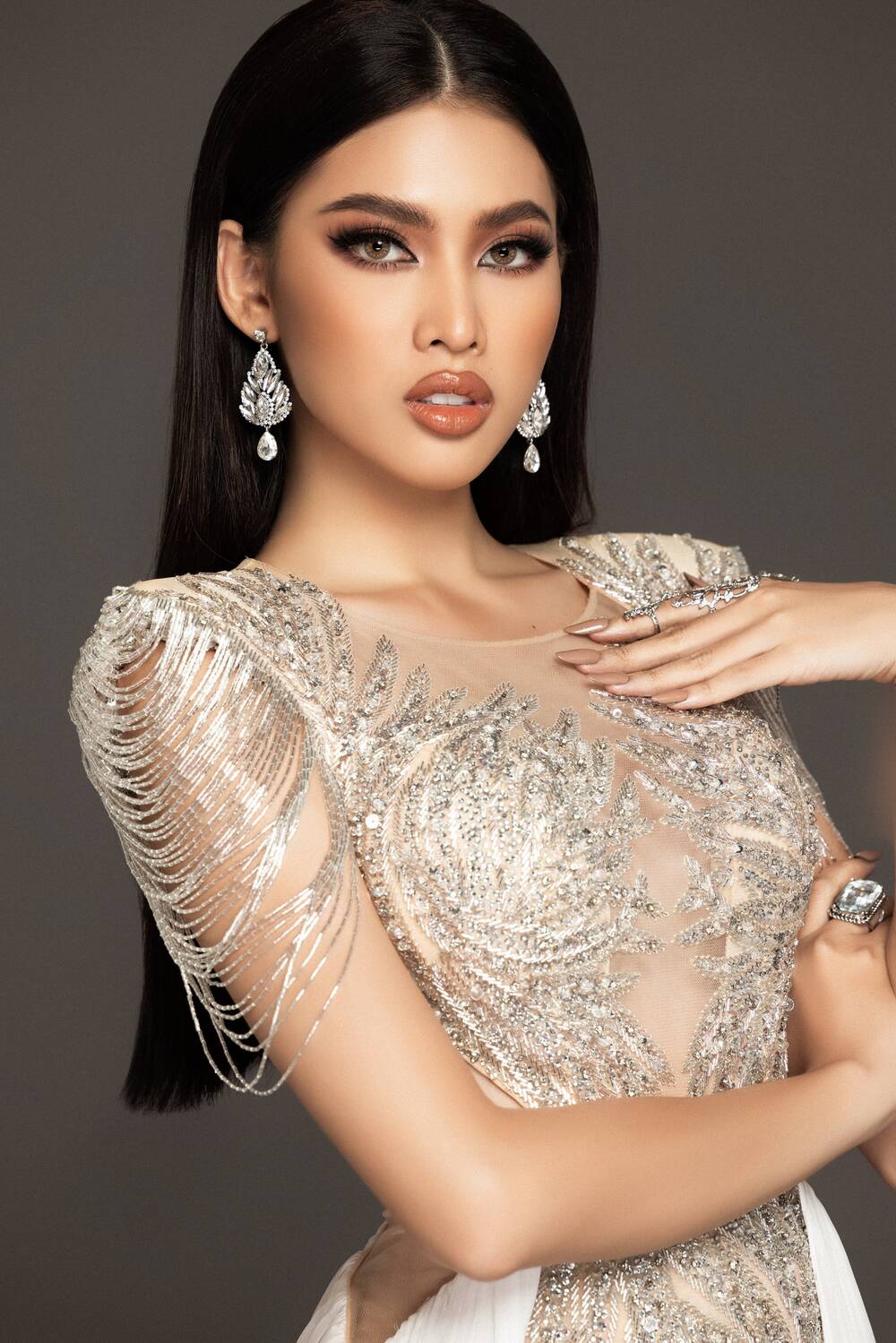 Công bố trang phục dạ hội của Ngọc Thảo tại Miss Grand 2020 - Ảnh 4 Công bố trang phục dạ hội của Ngọc Thảo tại Miss Grand 2020 - Ảnh 4