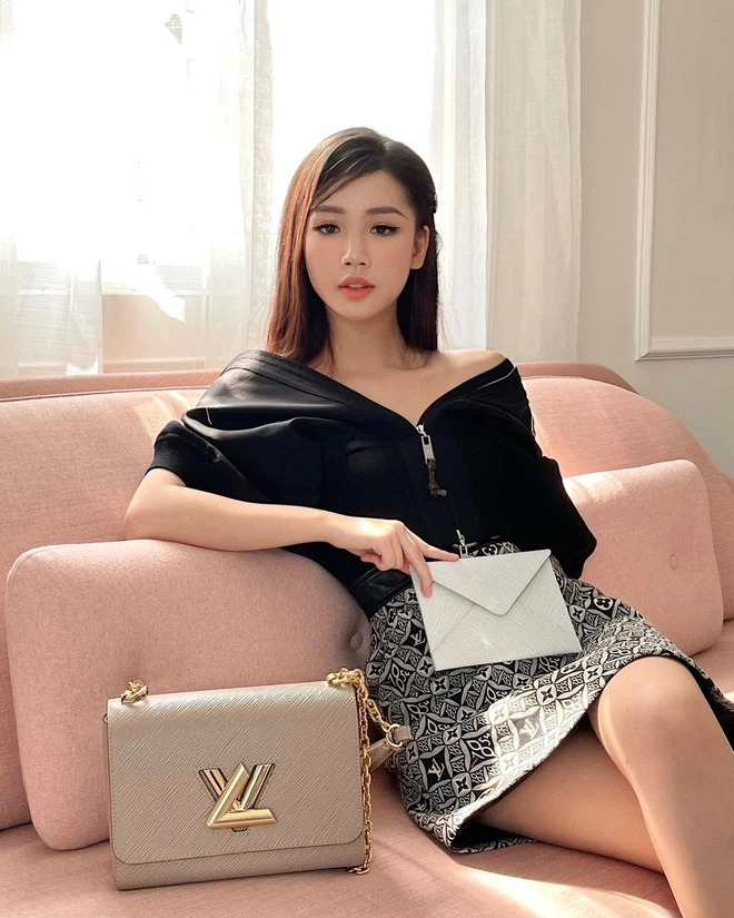 Bóc tách phong cách thời trang 'bánh tráng' của Amee: Gợi cảm, tiểu thư, quý tộc có đủ 7 Bóc tách phong cách thời trang 'bánh tráng' của Amee: Gợi cảm, tiểu thư, quý tộc có đủ 7